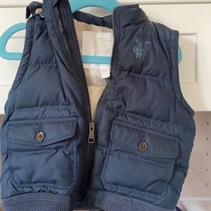 Burberry boys puffy vest